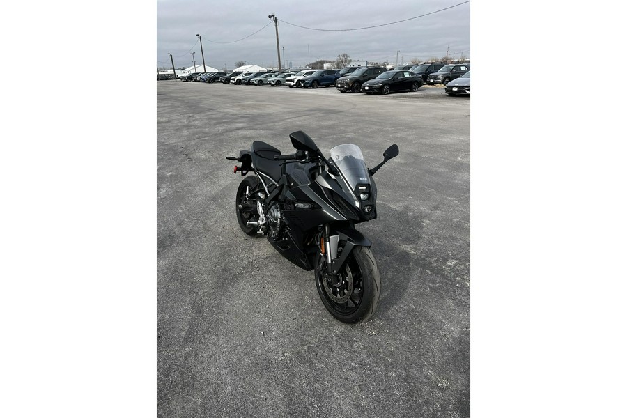 2025 Suzuki GSX-S 8R