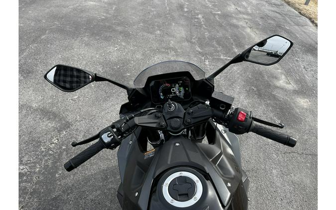 2025 Suzuki GSX-S 8R