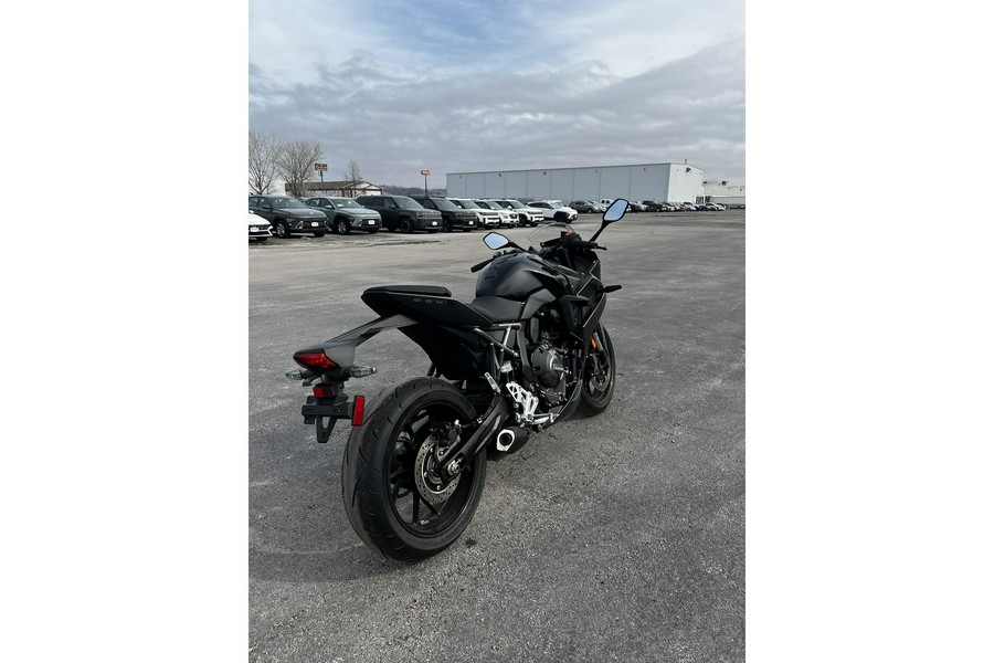 2025 Suzuki GSX-S 8R