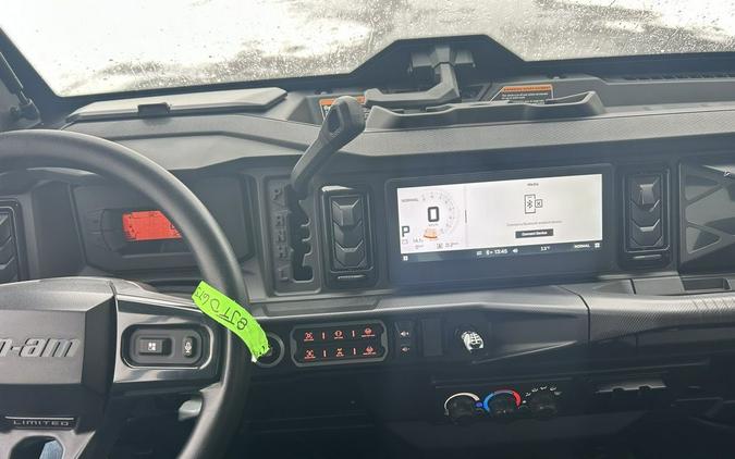 2026 Can-Am® Defender Limited HD11