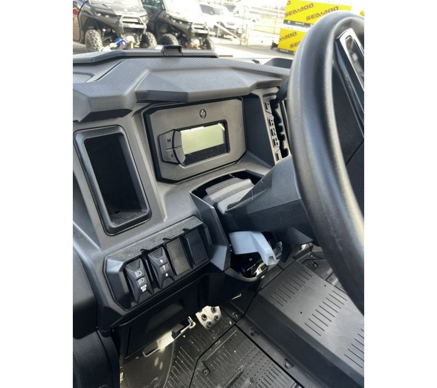 2026 Can-Am Defender MAX Lone Star HD11