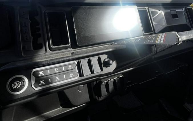 2026 Can-Am Defender MAX Lone Star HD11