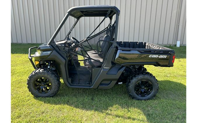 2024 Can-Am SSV DEF XT 62 HD9 BK 24 XT HD9