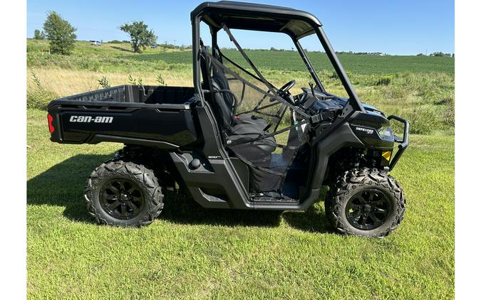 2024 Can-Am SSV DEF XT 62 HD9 BK 24 XT HD9