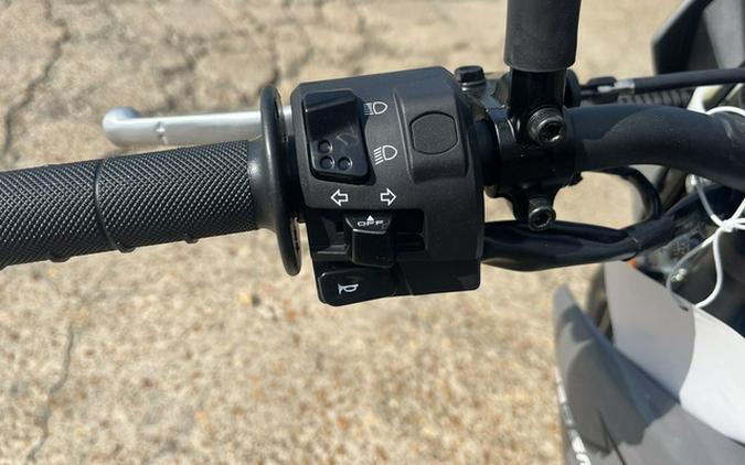 2025 Kawasaki KLX230SM ABS