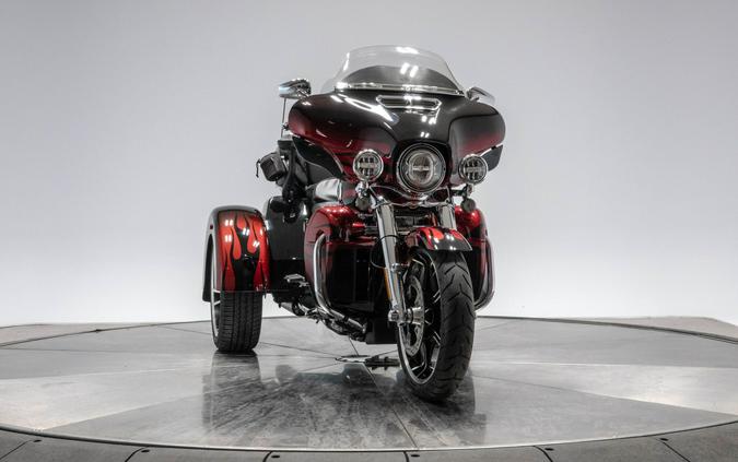 2022 HARLEY-DAVIDSON FLHTCUTGSE CVO TRI GLIDE in Dante's Red Fade