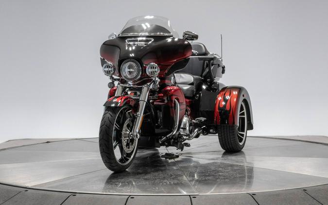 2022 HARLEY-DAVIDSON FLHTCUTGSE CVO TRI GLIDE in Dante's Red Fade