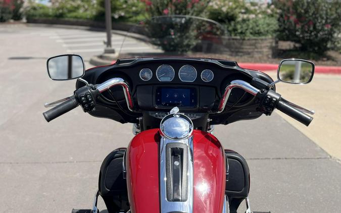 2021 Harley-Davidson® FLHTCUTG Tri Glide® Ultra Billiard Red 852990