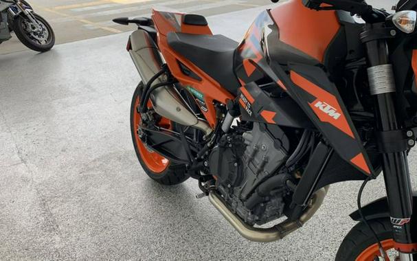 2022 KTM 890 DUKE GP