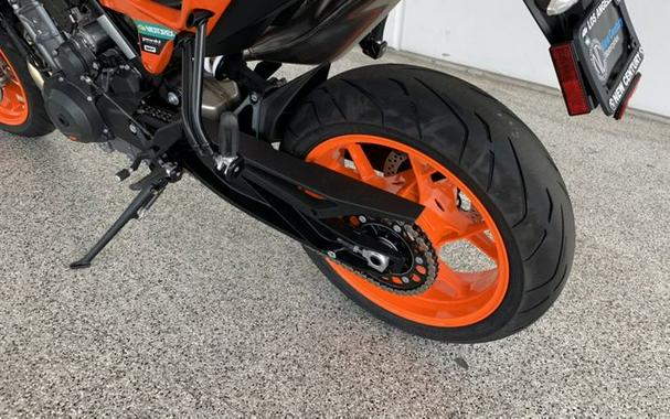 2022 KTM 890 DUKE GP