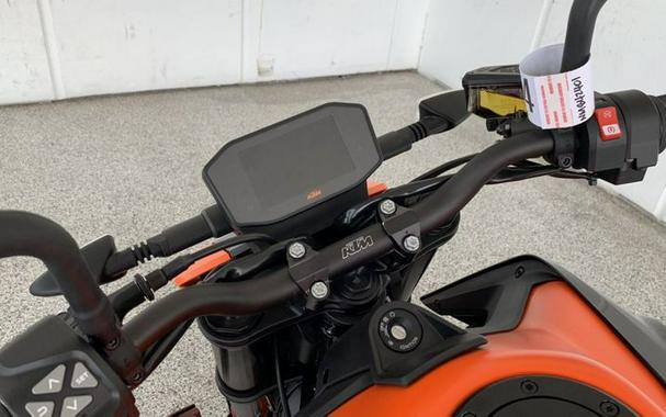 2022 KTM 890 DUKE GP