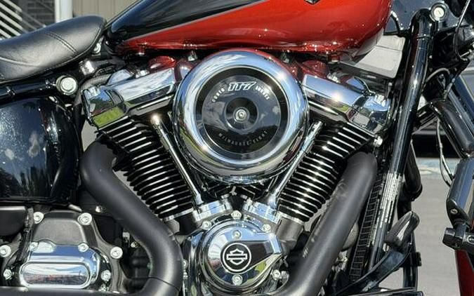 2025 Harley-Davidson Heritage Classic Whiskey Fire / Vivid Black w/Laced Wheels