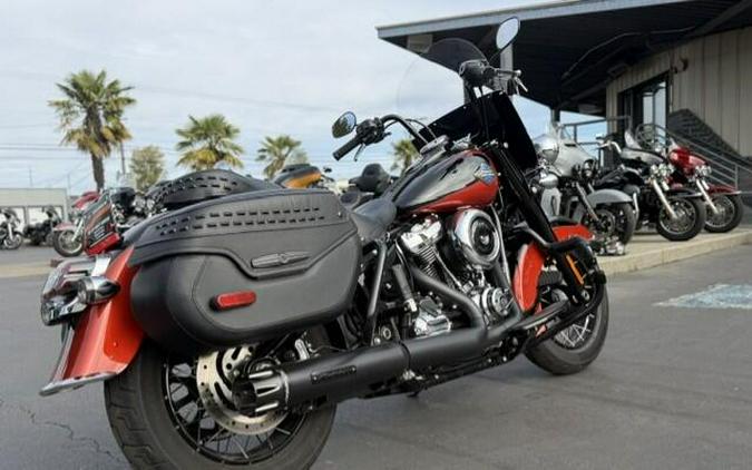 2025 Harley-Davidson Heritage Classic Whiskey Fire / Vivid Black w/Laced Wheels