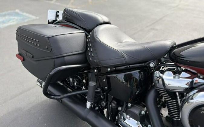 2025 Harley-Davidson Heritage Classic Whiskey Fire / Vivid Black w/Laced Wheels