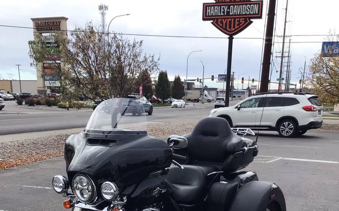 2023 HARLEY-DAVIDSON TRI GLIDE ULTRA FLHTCUTG