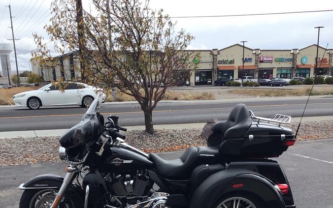 2023 HARLEY-DAVIDSON TRI GLIDE ULTRA FLHTCUTG