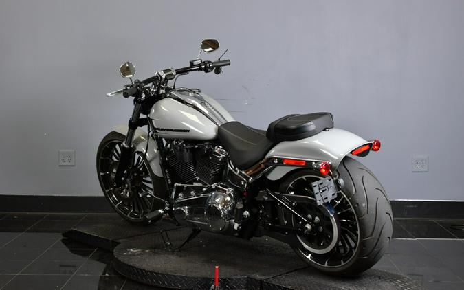 2023 Harley-Davidson Breakout