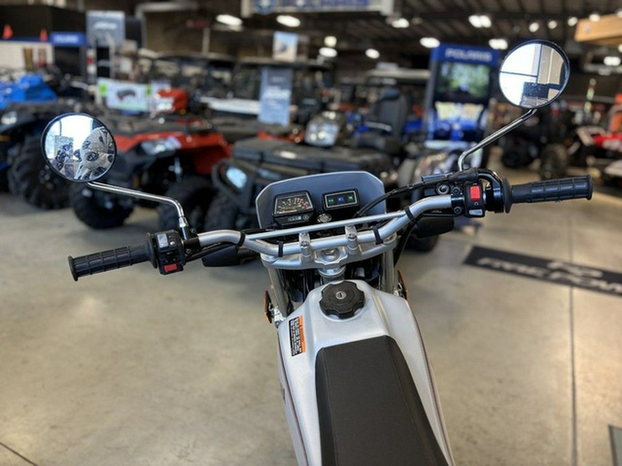 2025 Yamaha TW200