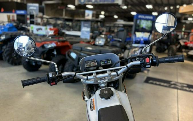 2025 Yamaha TW200