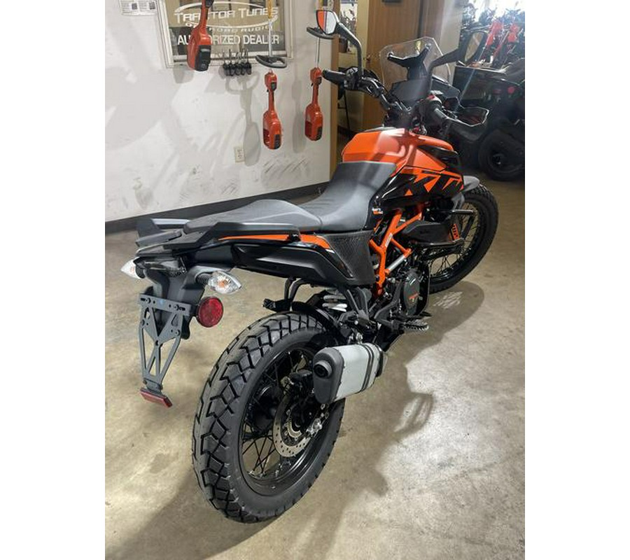 2024 KTM Adventure 390