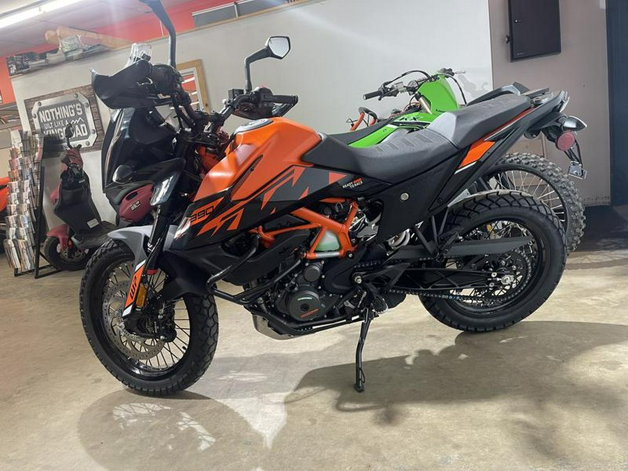 2024 KTM Adventure 390