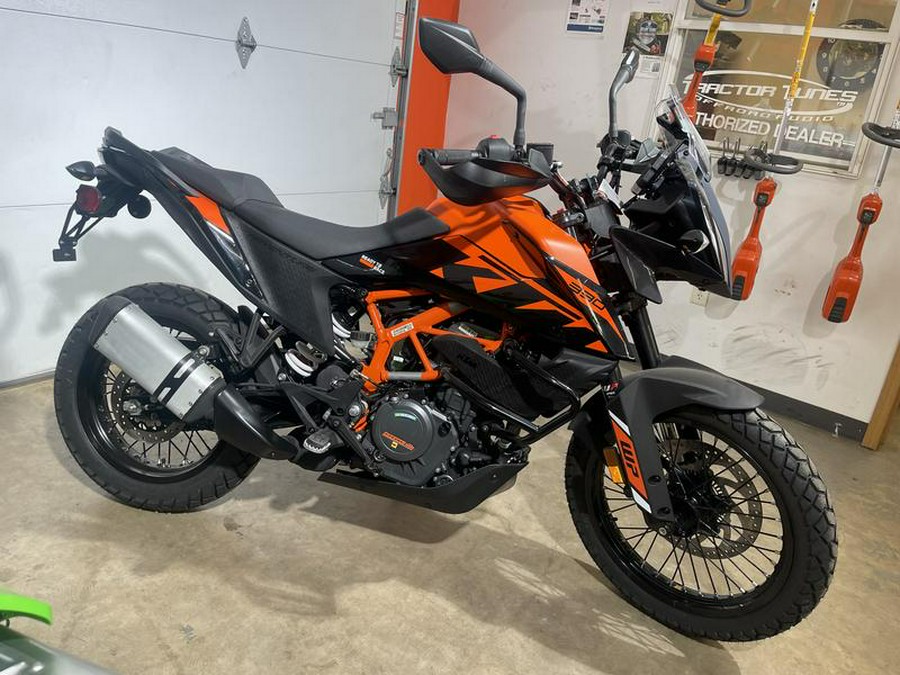 2024 KTM Adventure 390