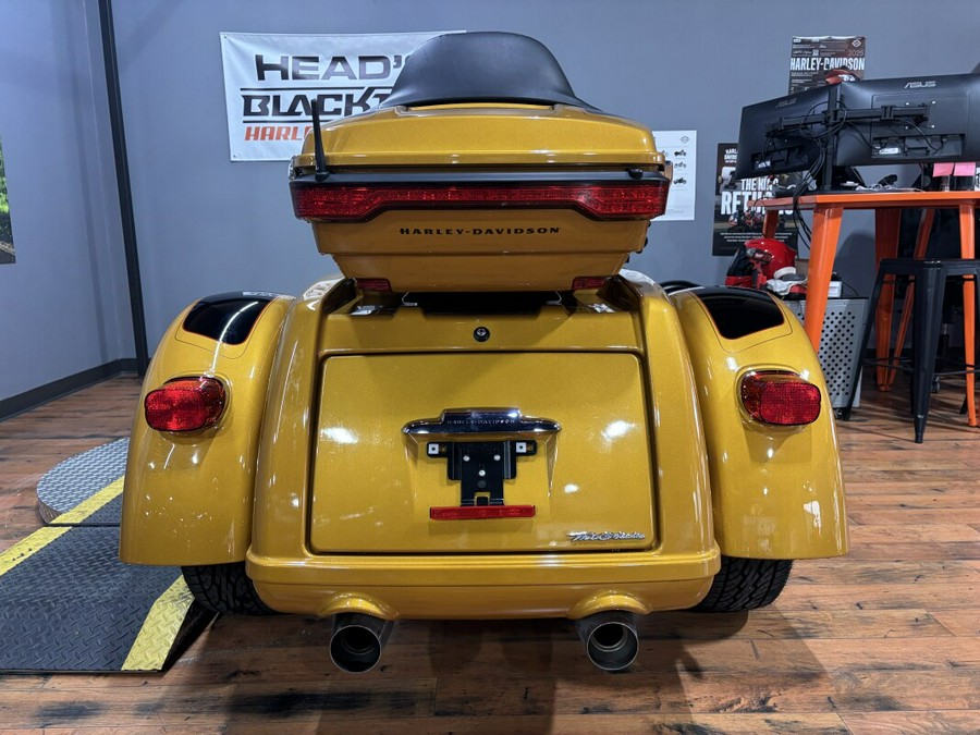 2023 Harley-Davidson® Tri Glide® Ultra PROSPCT GLD/BLK