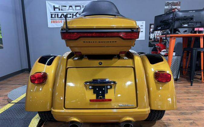 2023 Harley-Davidson® Tri Glide® Ultra PROSPCT GLD/BLK