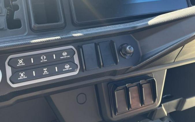 2026 Can-Am Defender MAX Lone Star HD11