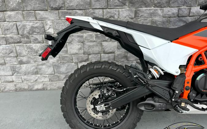 2025 KTM 390 Enduro R