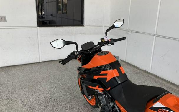 2022 KTM 890 DUKE GP