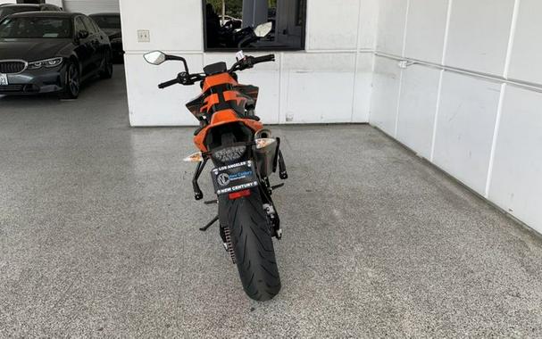 2022 KTM 890 DUKE GP