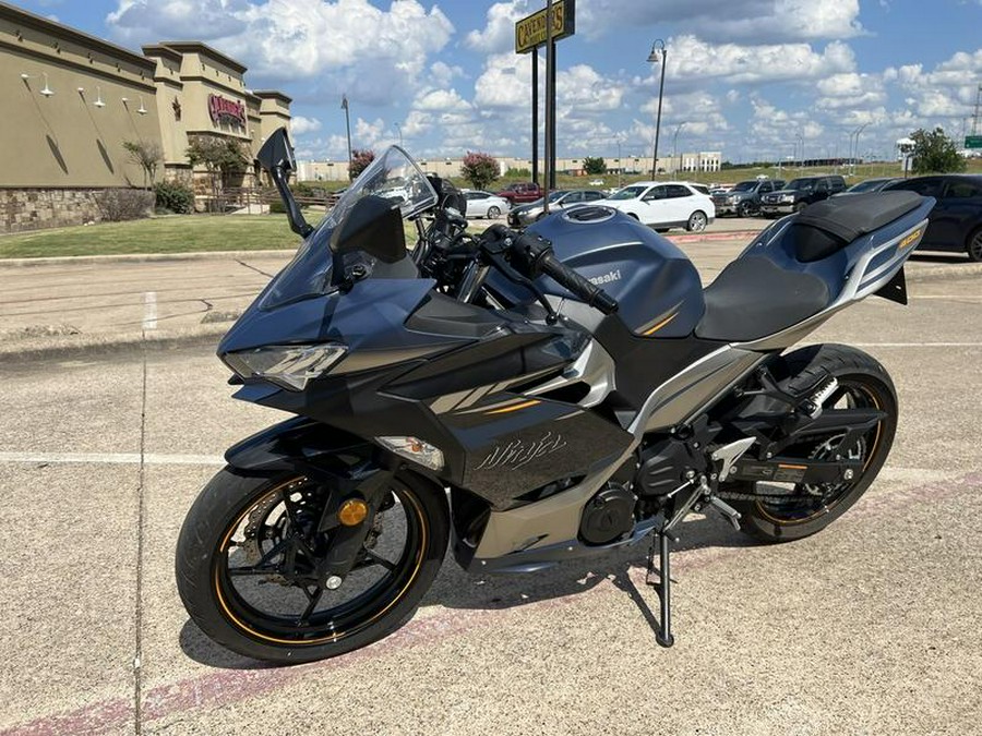 2023 Kawasaki Ninja® 400 Metallic Magnetic Dark Gray/Twilight Blue