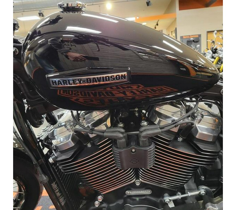 2025 Harley-Davidson® FXBB - Street Bob®