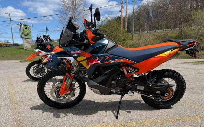 2027 KTM 890 Adventure R Rally