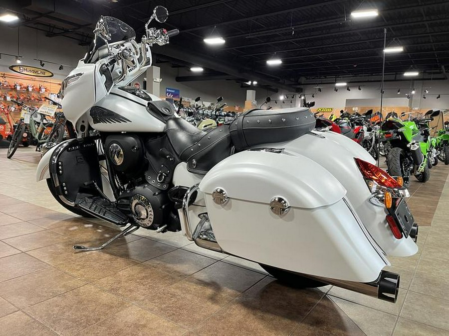 2017 Indian Motorcycle® Chieftain® White Smoke