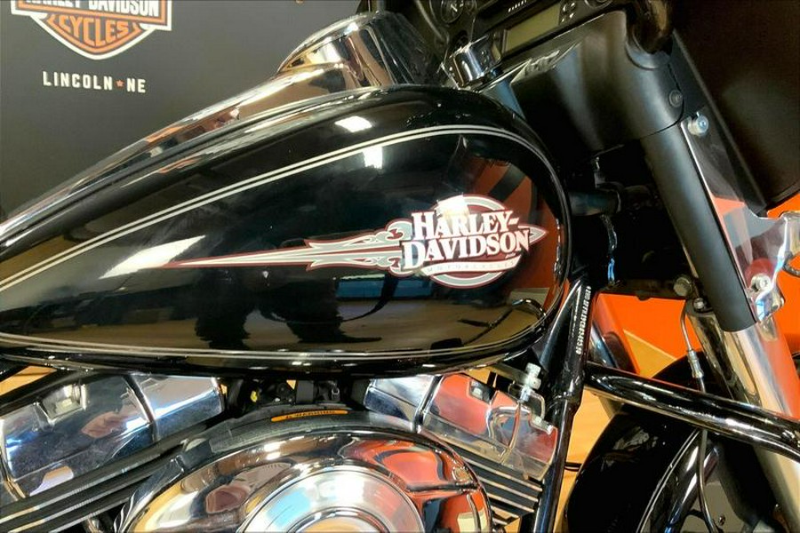 2012 Harley-Davidson® FLHTC103