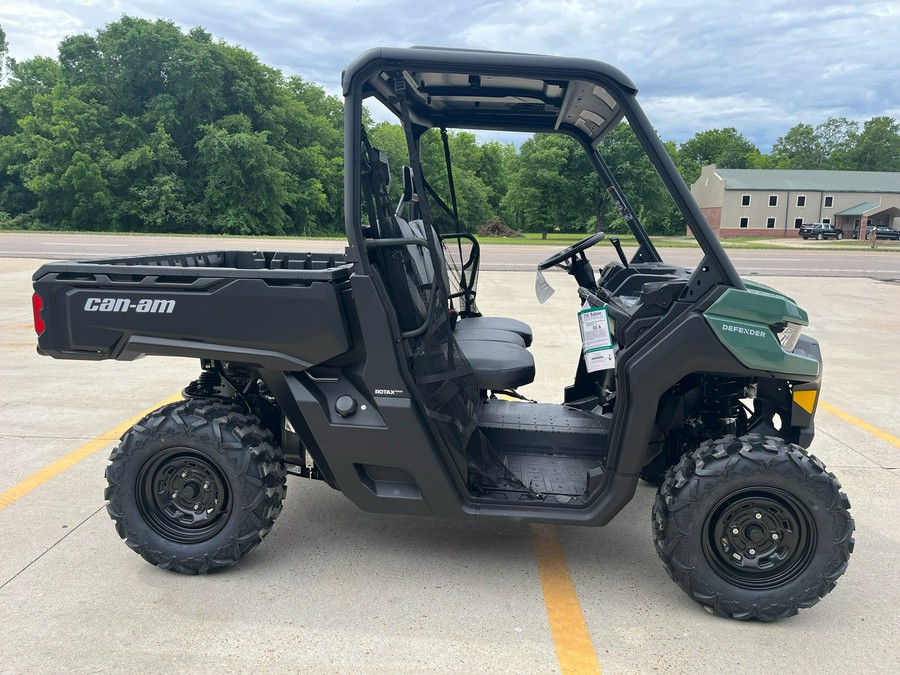 2026 Can-Am Defender HD7