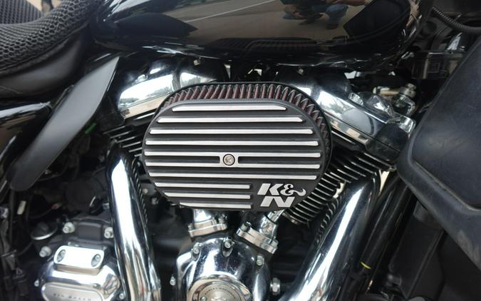 2023 Harley-Davidson Tri Glide Ultra FLHTCUTG