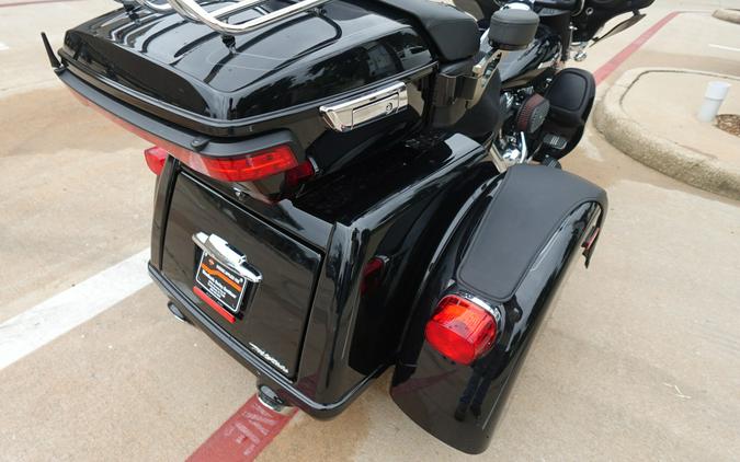 2023 Harley-Davidson Tri Glide Ultra FLHTCUTG