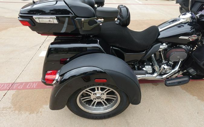 2023 Harley-Davidson Tri Glide Ultra FLHTCUTG