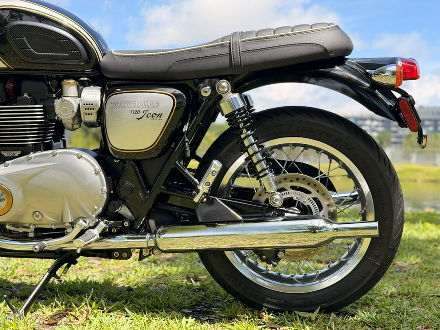 2025 Triumph Bonneville T120