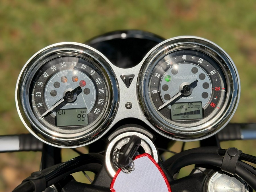 2025 Triumph Bonneville T120