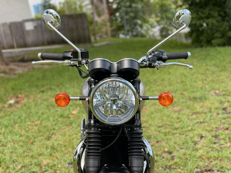 2025 Triumph Bonneville T120