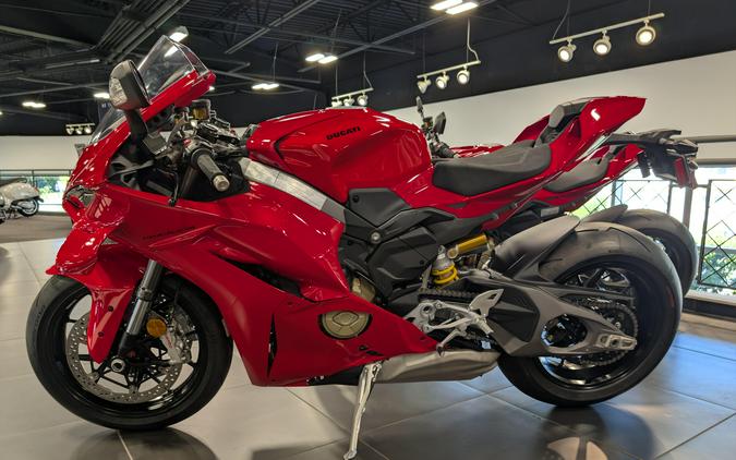 2026 Ducati PANIGALE V4