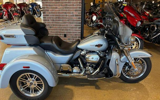 2023 Harley-Davidson® FLHTCUTG - Tri Glide® Ultra