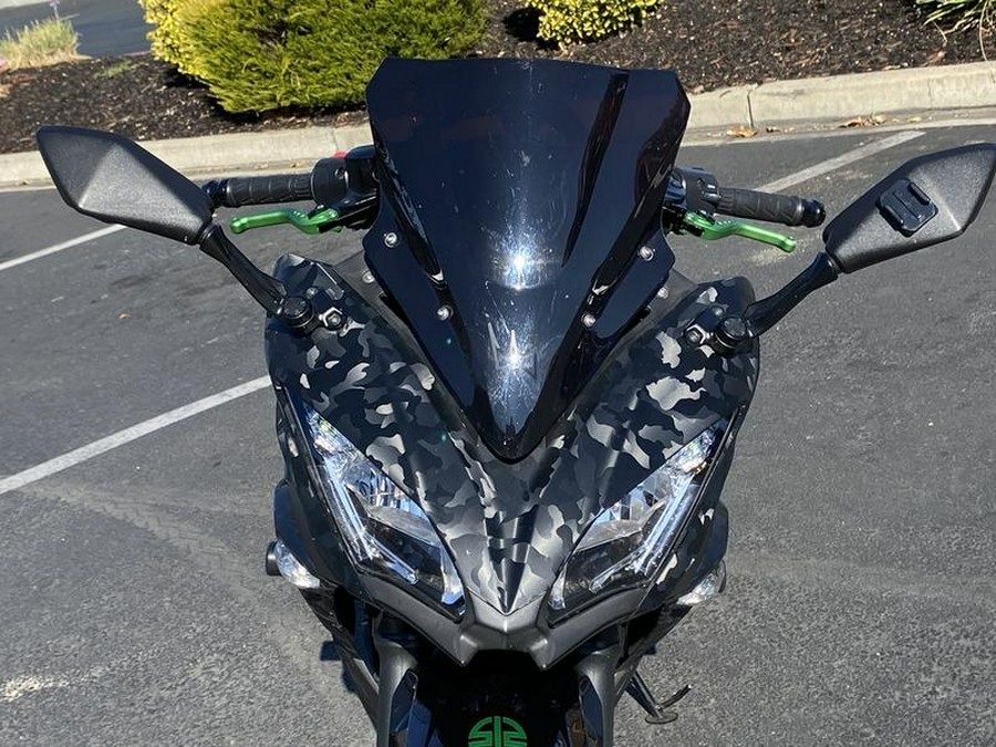 2019 Kawasaki Ninja® 650 ABS Metallic Spark Black