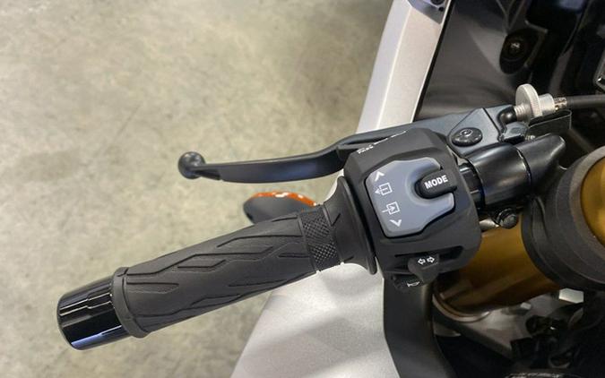 2025 Suzuki GSX-R 1000R