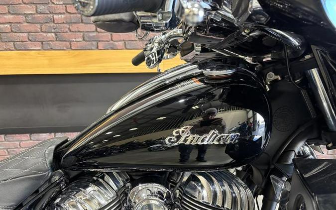 2017 Indian Motorcycle® Roadmaster® Thunder Black