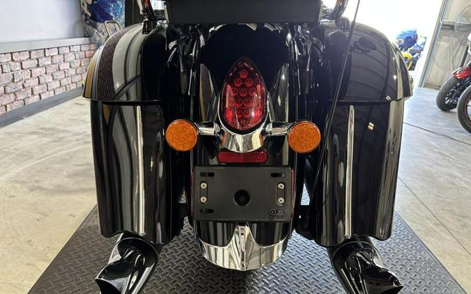 2017 Indian Motorcycle® Roadmaster® Thunder Black